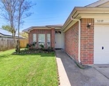 5349 Pinewood Terrace - Photo Thumbnail 4