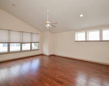5311 Lillian - Photo Thumbnail 14
