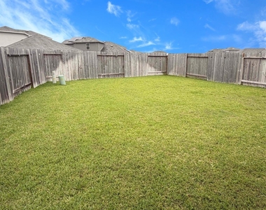 2406 Heeney Park Lane - Photo Thumbnail 10