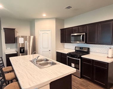 2406 Heeney Park Lane - Photo Thumbnail 3