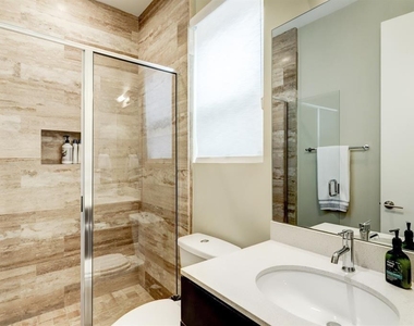 1512 Yale Street - Photo Thumbnail 6