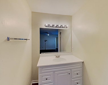 15834 Fox Springs Drive - Photo Thumbnail 8