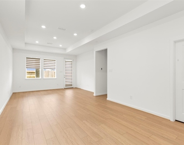 22114 Ingham Bluff Lane - Photo Thumbnail 10
