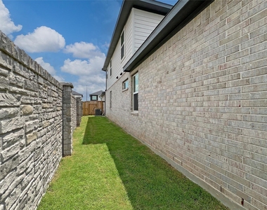 22114 Ingham Bluff Lane - Photo Thumbnail 34
