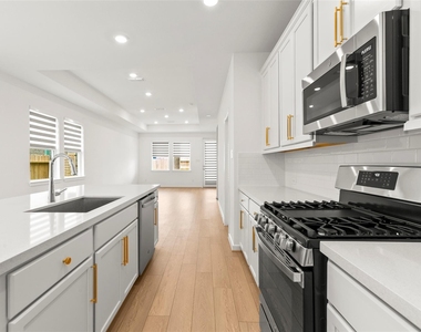 22114 Ingham Bluff Lane - Photo Thumbnail 9
