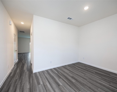31114 Gayle Prairie Oaks Street - Photo Thumbnail 6
