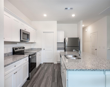 31114 Gayle Prairie Oaks Street - Photo Thumbnail 9