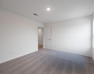 31114 Gayle Prairie Oaks Street - Photo Thumbnail 40