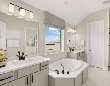 4722 Mulberry Shrubs Lane - Photo Thumbnail 8