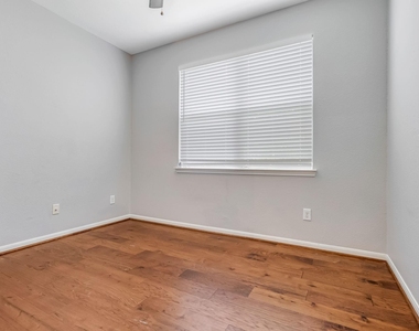 146 Black Swan Place - Photo Thumbnail 17