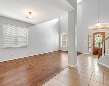 146 Black Swan Place - Photo Thumbnail 2