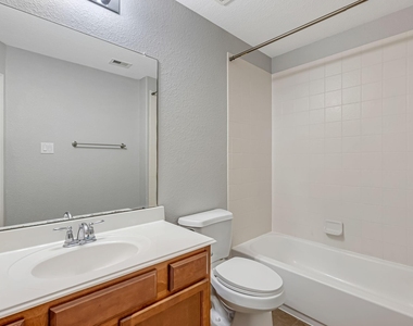 146 Black Swan Place - Photo Thumbnail 24