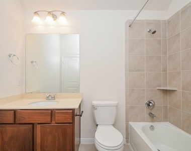 6142 Thief River Falls Drive - Photo Thumbnail 33