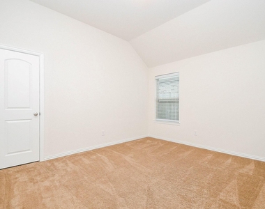 6142 Thief River Falls Drive - Photo Thumbnail 30