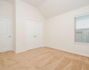 6142 Thief River Falls Drive - Photo Thumbnail 32