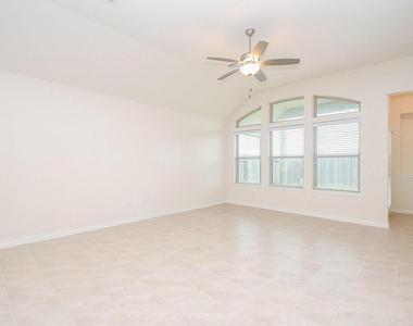 6142 Thief River Falls Drive - Photo Thumbnail 15
