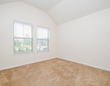 6142 Thief River Falls Drive - Photo Thumbnail 27