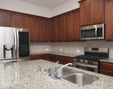 6142 Thief River Falls Drive - Photo Thumbnail 10