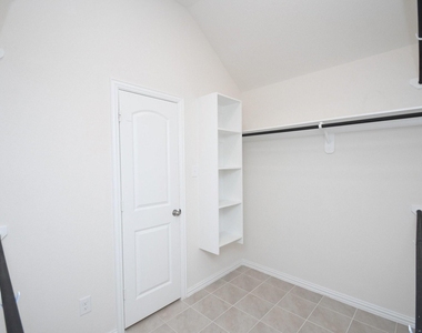 6142 Thief River Falls Drive - Photo Thumbnail 25