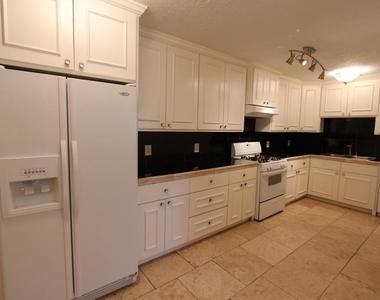 6534 Sivley Street - Photo Thumbnail 3