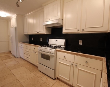 6534 Sivley Street - Photo Thumbnail 4