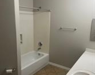 129 Clear Water Street W - Photo Thumbnail 10