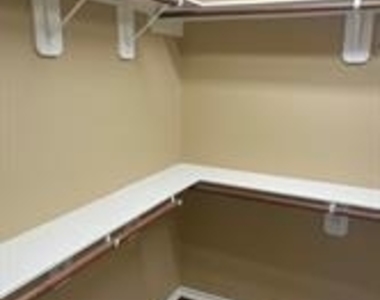 129 Clear Water Street W - Photo Thumbnail 9