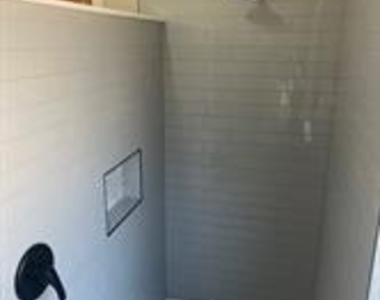 129 Clear Water Street W - Photo Thumbnail 8