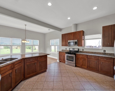 5395 Kyla Circle - Photo Thumbnail 8