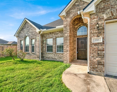 5395 Kyla Circle - Photo Thumbnail 3