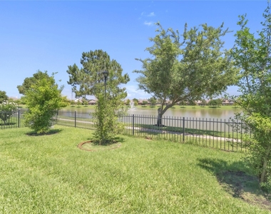 19111 W Windhaven Terrace Trail - Photo Thumbnail 35