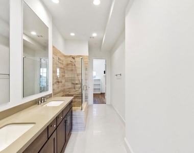 6037 Matthew Oaks Place - Photo Thumbnail 13