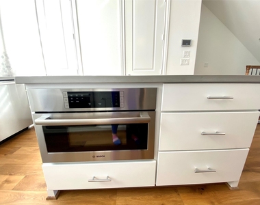 6037 Matthew Oaks Place - Photo Thumbnail 6