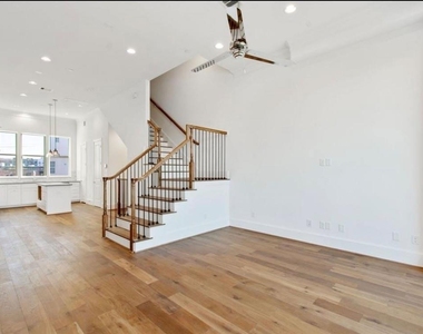 6037 Matthew Oaks Place - Photo Thumbnail 8