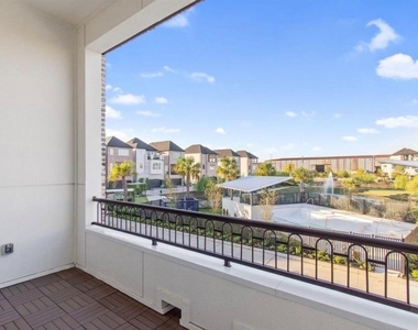 6037 Matthew Oaks Place - Photo Thumbnail 19