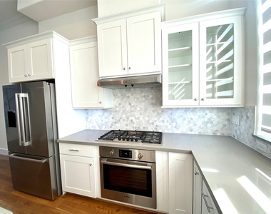 6037 Matthew Oaks Place - Photo Thumbnail 5