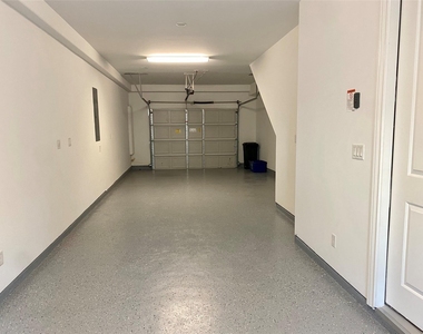 6037 Matthew Oaks Place - Photo Thumbnail 22