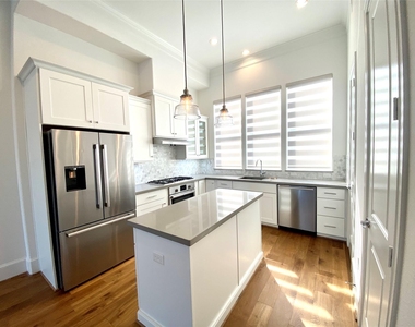 6037 Matthew Oaks Place - Photo Thumbnail 4