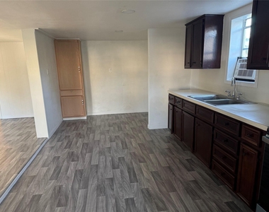 406 S 7th Street - Photo Thumbnail 10