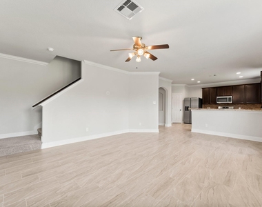 2590 Magnolia Fair Way - Photo Thumbnail 10