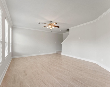 2590 Magnolia Fair Way - Photo Thumbnail 9