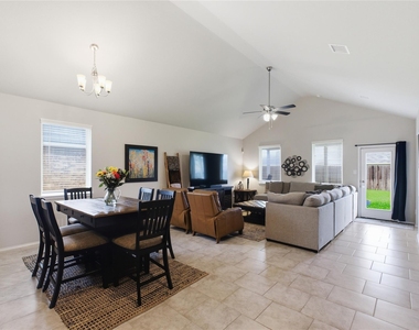 4110 Magliana Lane - Photo Thumbnail 2