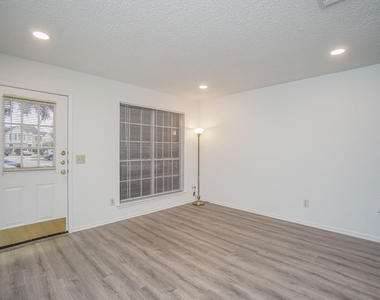 2810 Grants Lake Boulevard - Photo Thumbnail 11