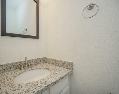 2810 Grants Lake Boulevard - Photo Thumbnail 24