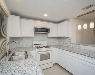 2810 Grants Lake Boulevard - Photo Thumbnail 23