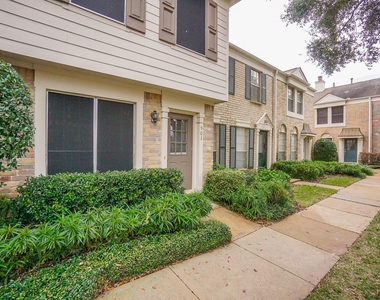 2810 Grants Lake Boulevard - Photo Thumbnail 7
