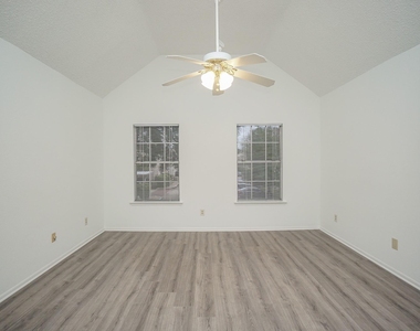 2810 Grants Lake Boulevard - Photo Thumbnail 27
