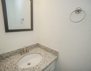 2810 Grants Lake Boulevard - Photo Thumbnail 25