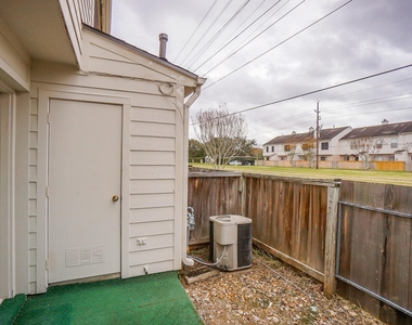 2810 Grants Lake Boulevard - Photo Thumbnail 8