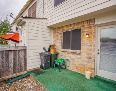 2810 Grants Lake Boulevard - Photo Thumbnail 9
